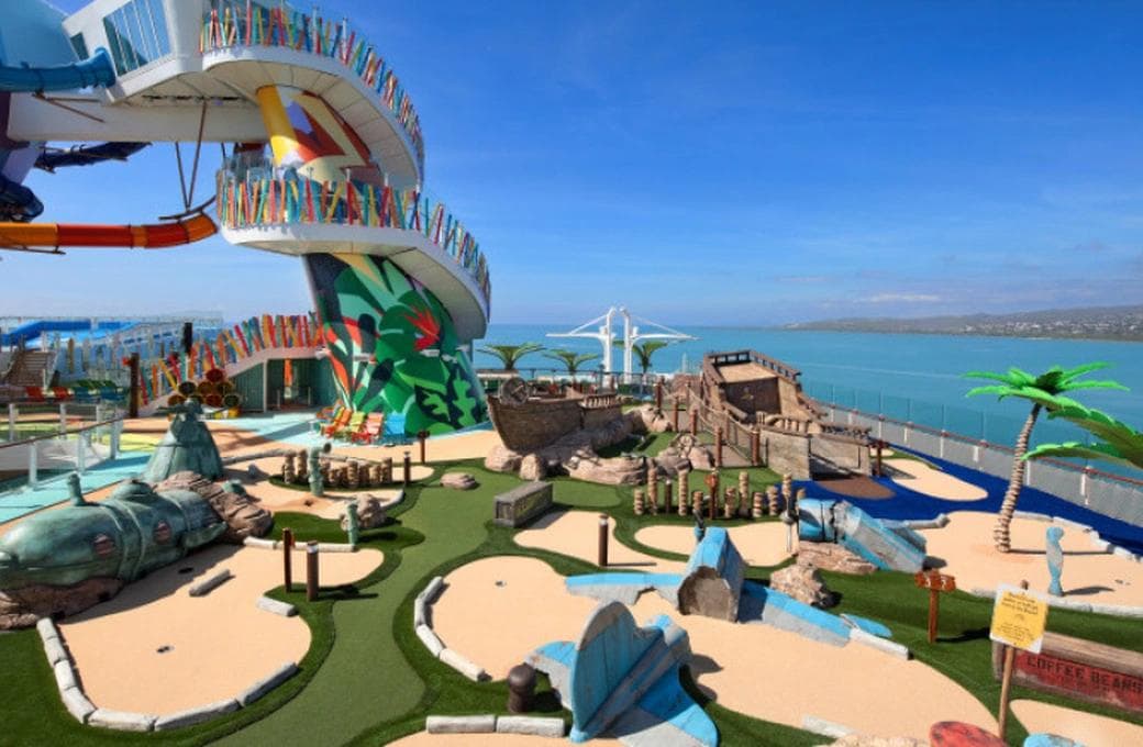 Лайнер Icon Of The Seas New Ship 2024, компании Royal Caribbean International. Фото 1