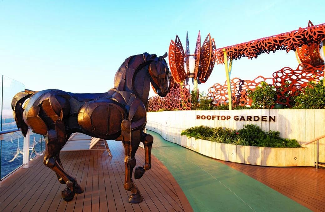 Лайнер Celebrity Edge, компании Celebrity Cruises. Фото 1