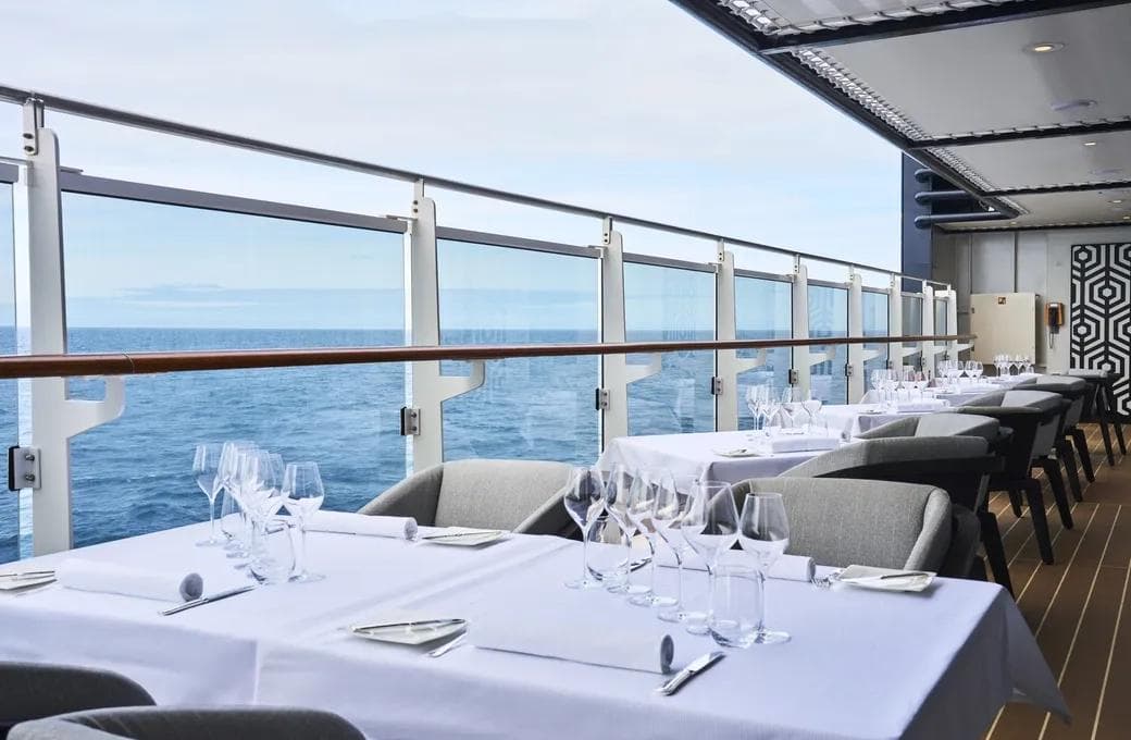 Лайнер Explora I, компании Explora Journeys. Фото 1