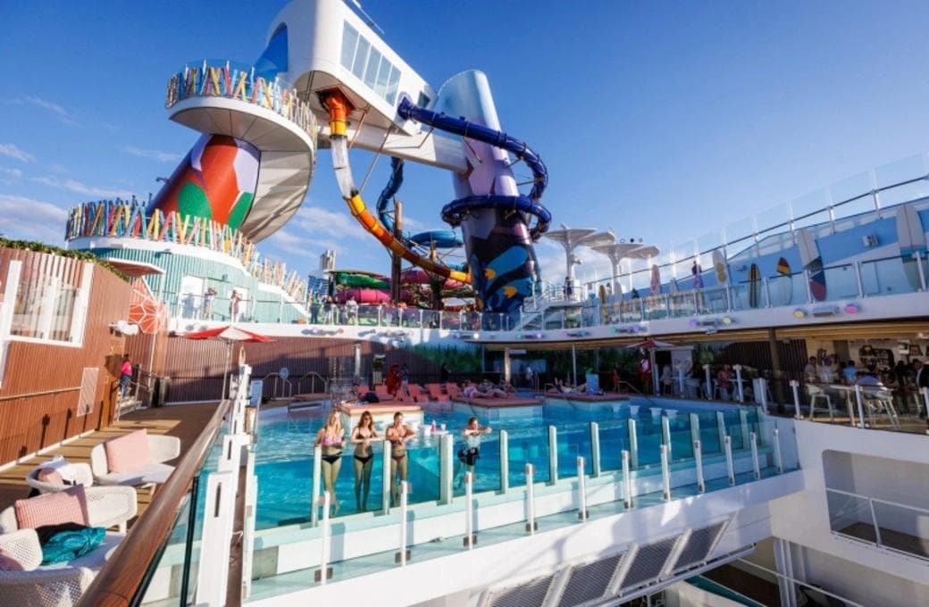 Лайнер Legend of the Seas New Ship 2026, компании Royal Caribbean International. Фото 1