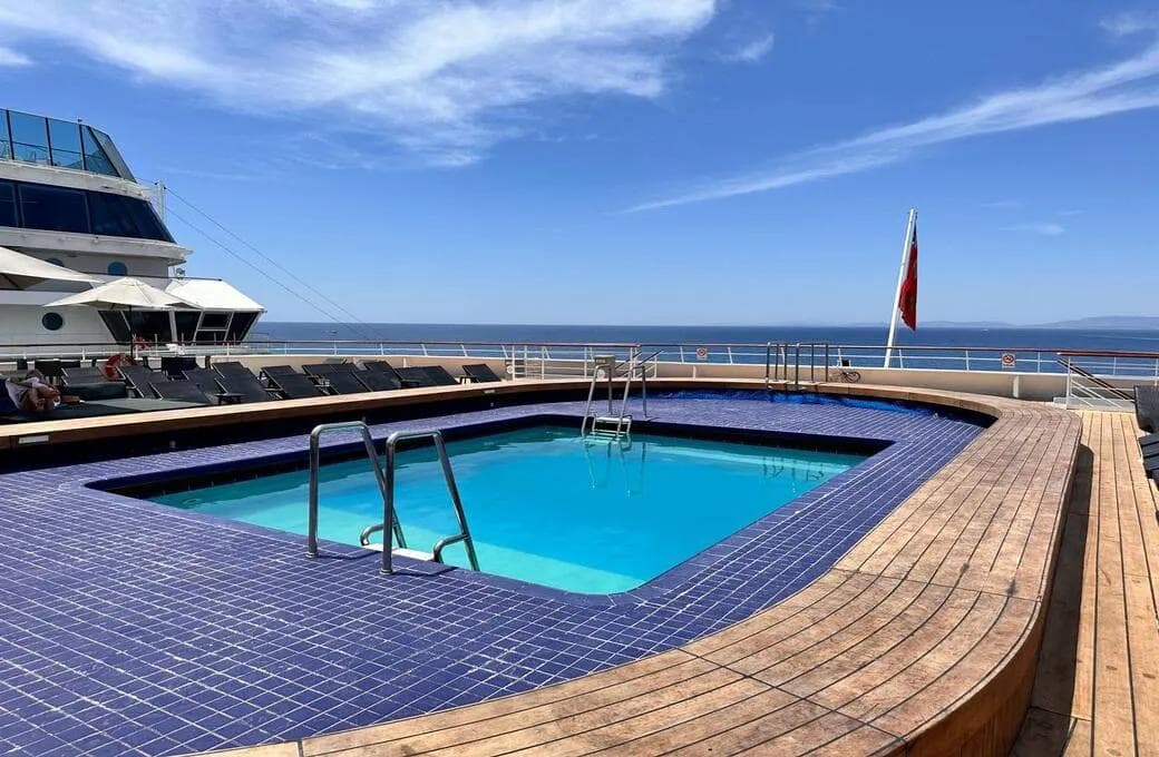 Лайнер Celestyal Journey, компании Celestyal Cruises. Фото 1