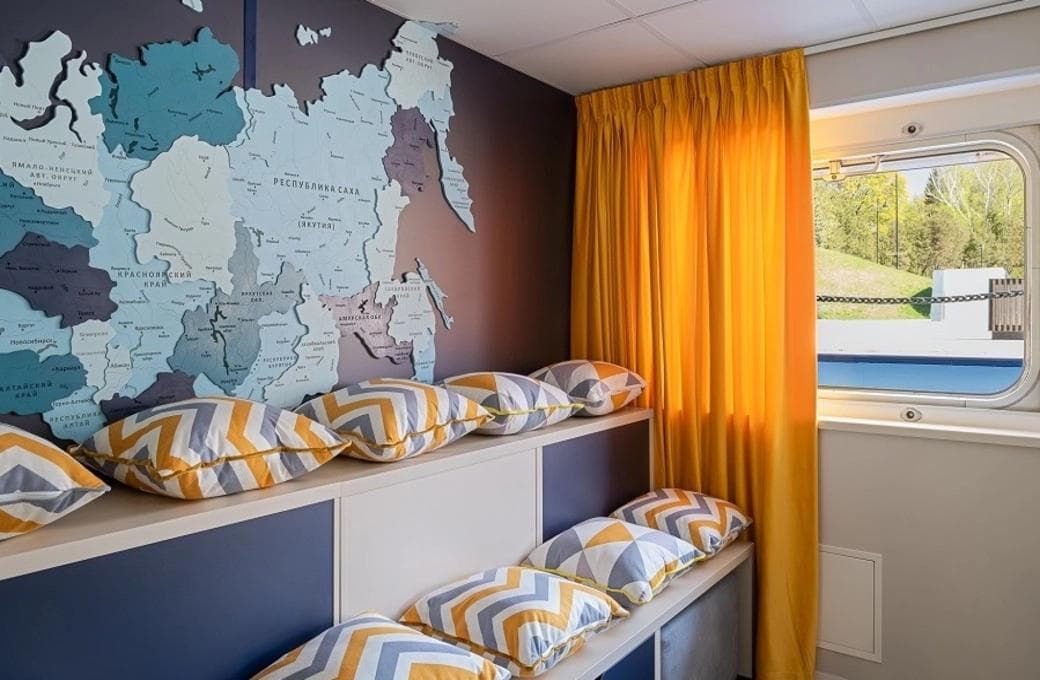 Лайнер Лебединое озеро, компании Созвездие. Фото 1