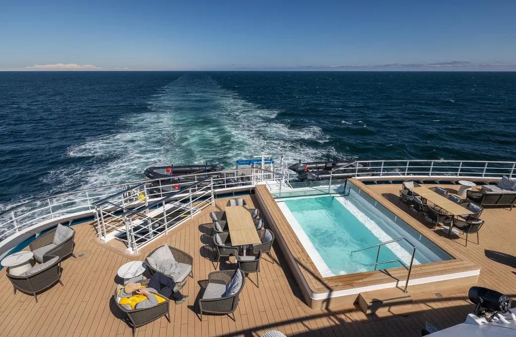 Лайнер SH Minerva, компании Swan Hellenic. Фото 1