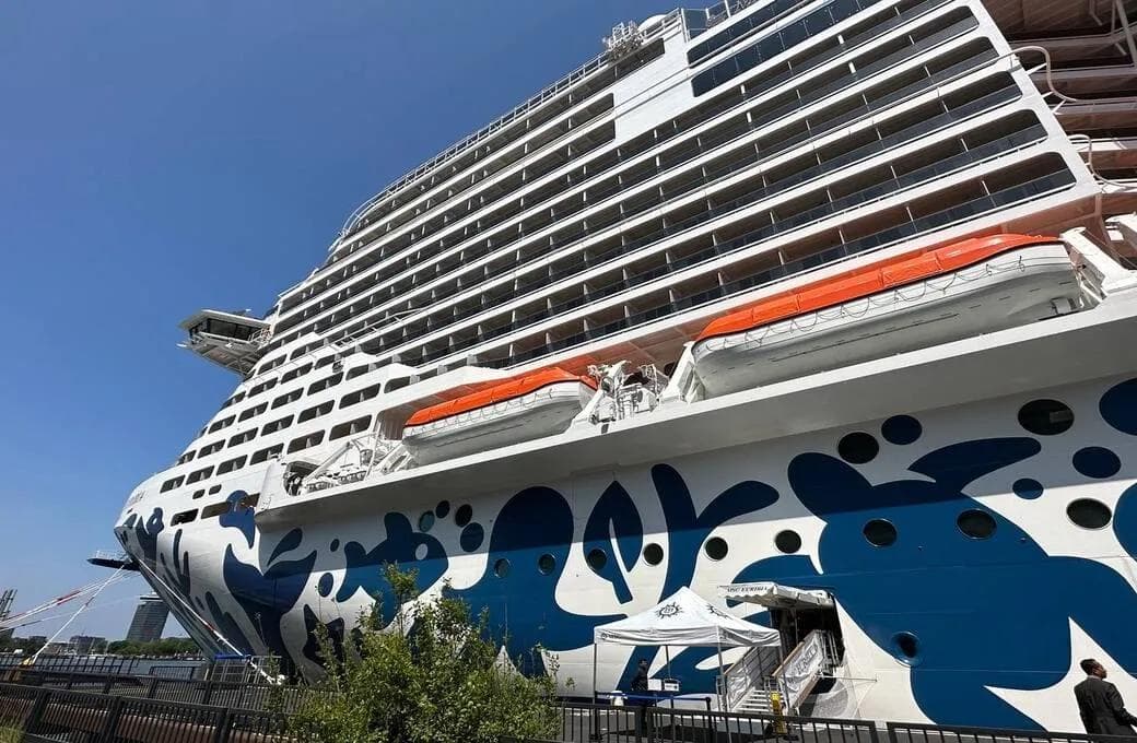 Лайнер MSC Euribia, компании MSC Crociere. Фото 1