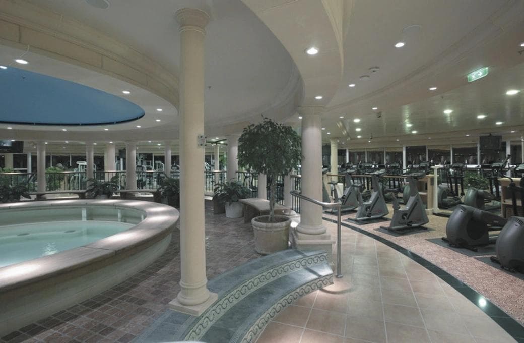 Лайнер Explorer Of The Seas, компании Royal Caribbean International. Фото 1