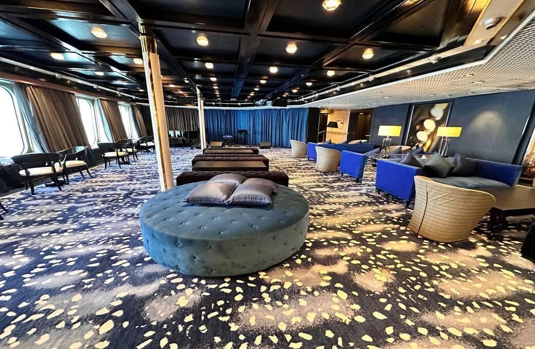 Лайнер Celestyal Journey, компании Celestyal Cruises. Фото 1