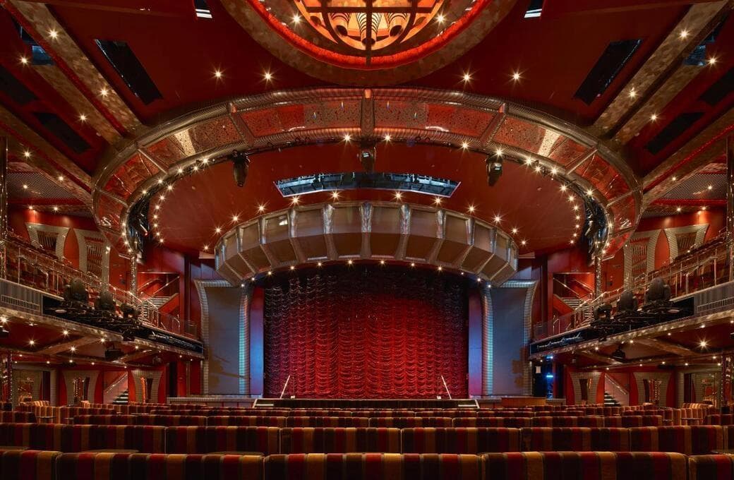 Лайнер Costa Fascinosa, компании Costa Cruises. Фото 1