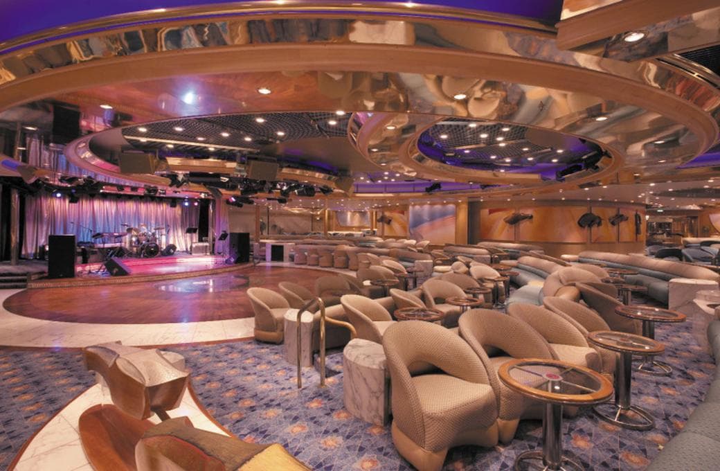 Лайнер Enchantment Of The Seas, компании Royal Caribbean International. Фото 1