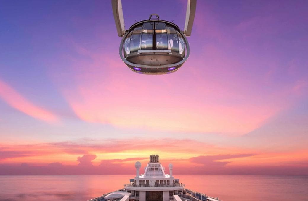 Лайнер Odyssey Of The Seas, компании Royal Caribbean International. Фото 1