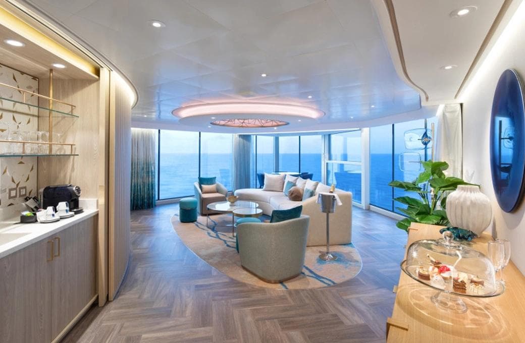 Лайнер Utopia Of The Seas New Ship 2024, компании Royal Caribbean International. Фото 1