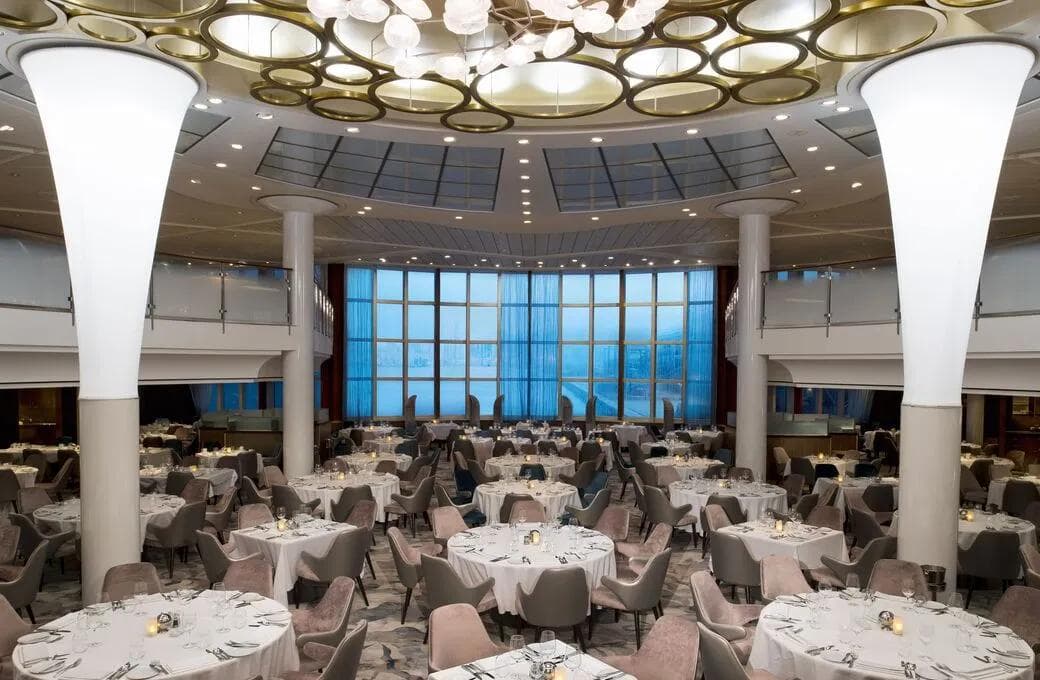 Лайнер Celebrity Millennium, компании Celebrity Cruises. Фото 1