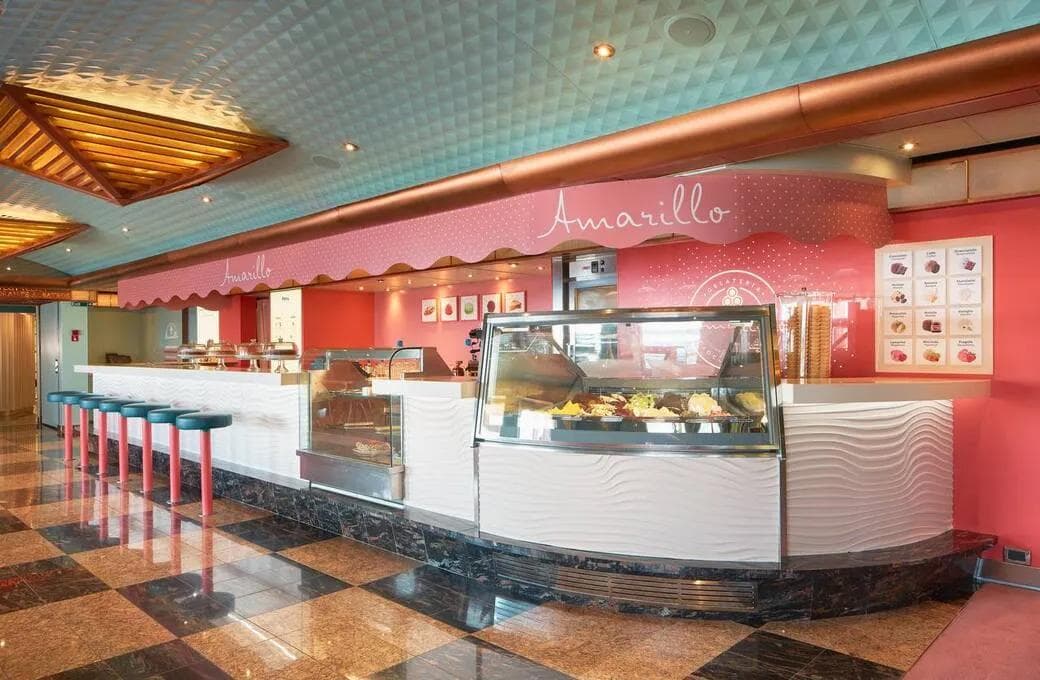 Лайнер Costa Deliziosa, компании Costa Cruises. Фото 1