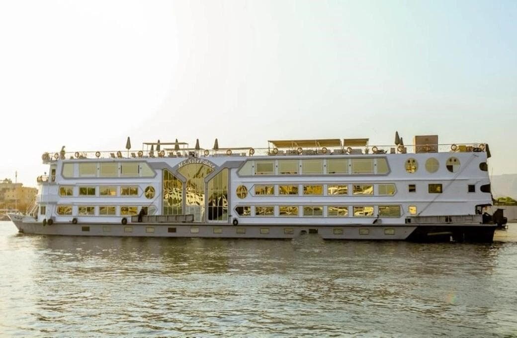 Лайнер Nile Palace, компании Nile River Cruises. Фото 1
