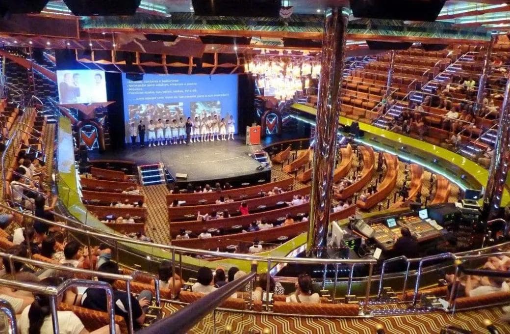 Лайнер Costa Serena, компании Costa Cruises. Фото 1