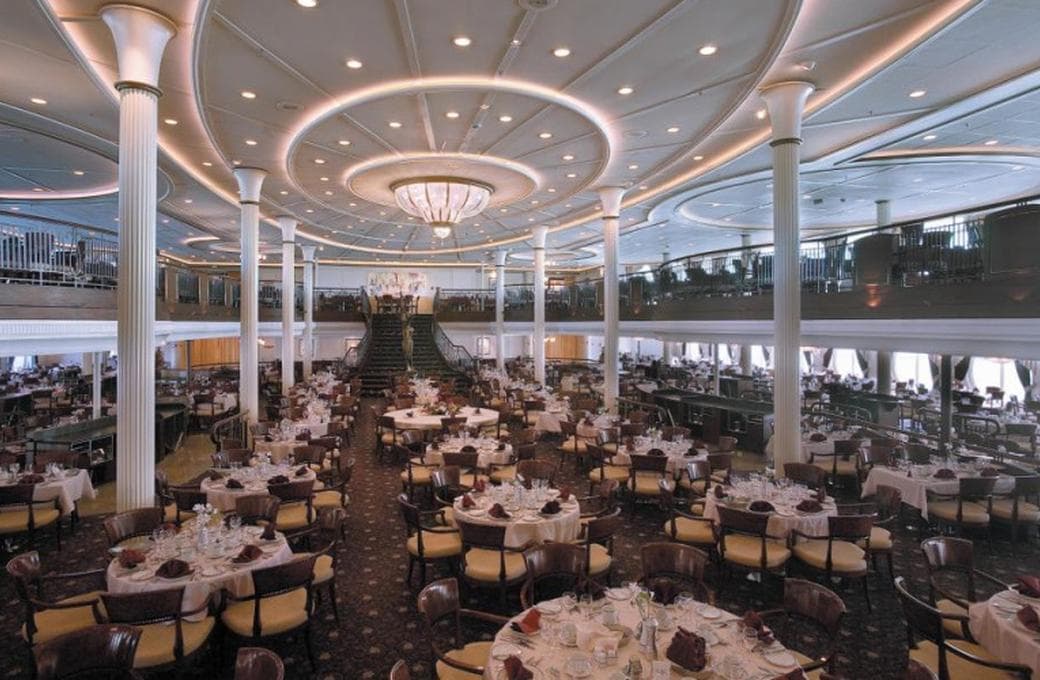 Лайнер Enchantment Of The Seas, компании Royal Caribbean International. Фото 1