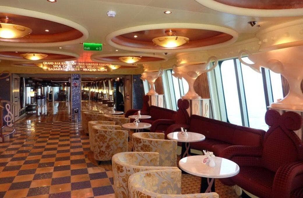 Лайнер Costa Fascinosa, компании Costa Cruises. Фото 1