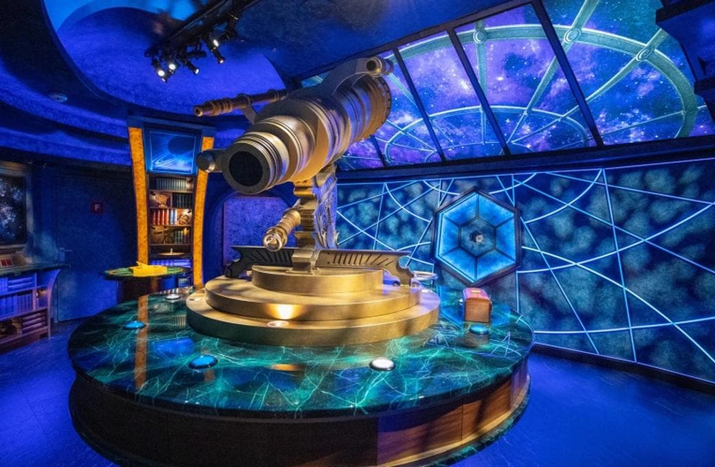 Лайнер Navigator Of The Seas, компании Royal Caribbean International. Фото 1