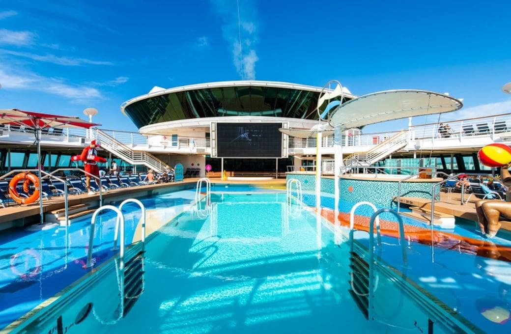 Лайнер Brilliance Of The Seas, компании Royal Caribbean International. Фото 1