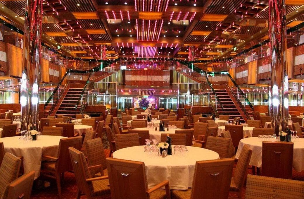 Лайнер Costa Fascinosa, компании Costa Cruises. Фото 1