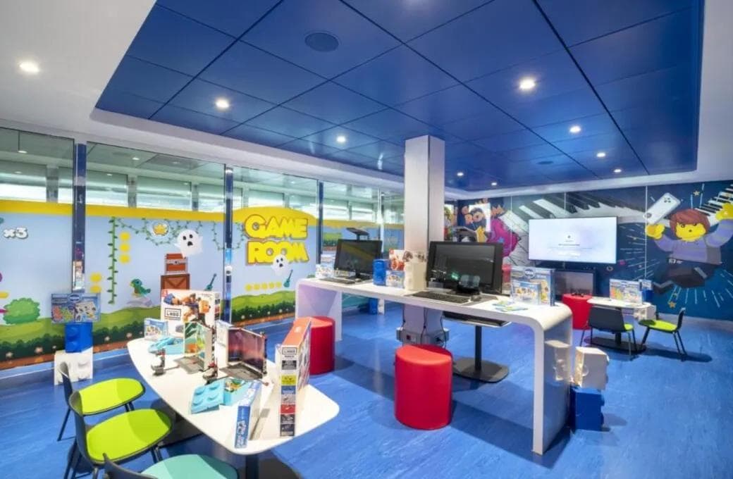 Лайнер MSC Grandiosa, компании MSC Crociere. Фото 1