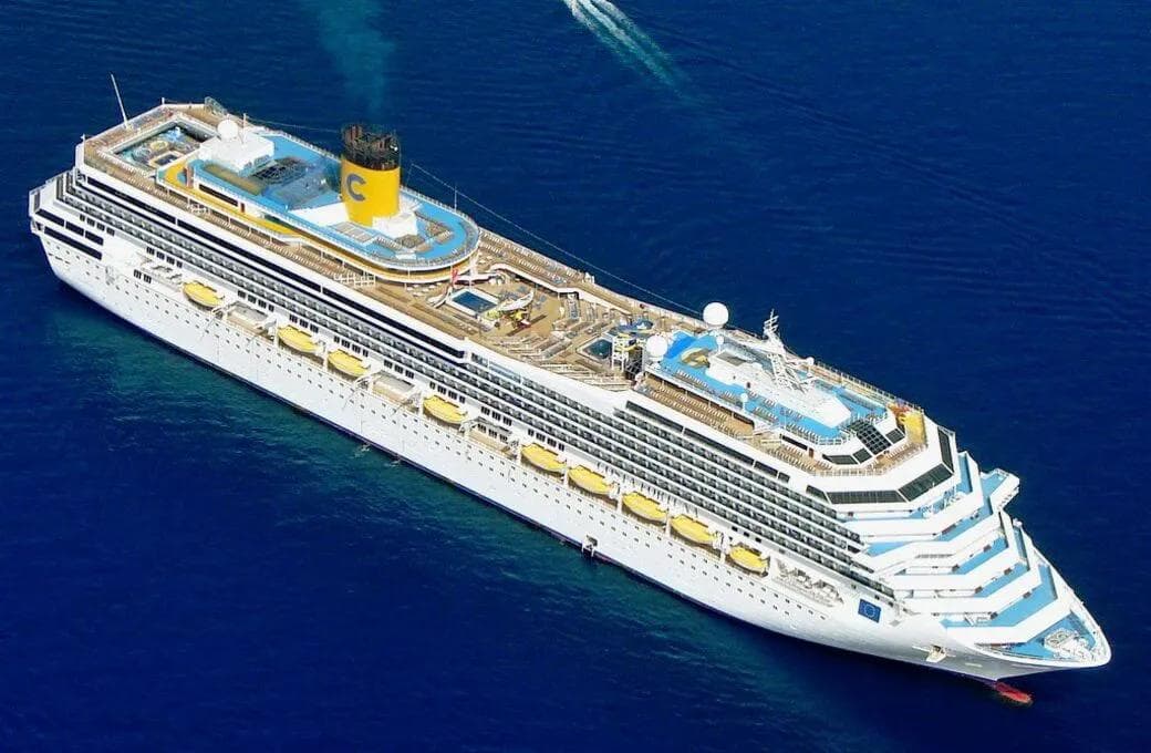 Лайнер Costa Fortuna, компании Costa Cruises. Фото 1