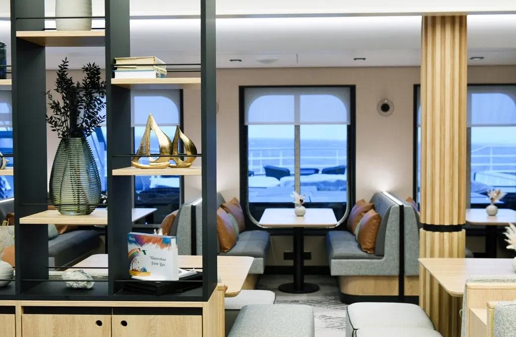 Лайнер SH Minerva, компании Swan Hellenic. Фото 1