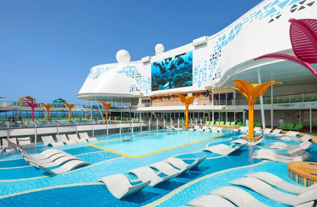 Лайнер Utopia Of The Seas New Ship 2024, компании Royal Caribbean International. Фото 1