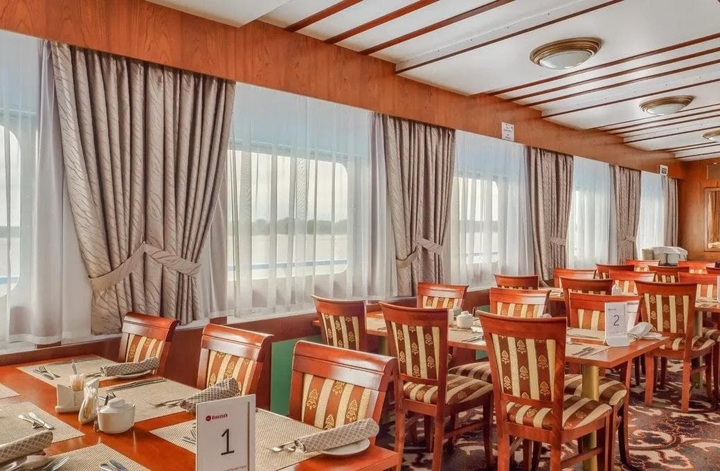 Лайнер Зосима Шашков, компании ВодоходЪ. Фото 1