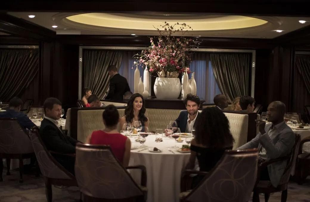 Лайнер Celebrity Reflection, компании Celebrity Cruises. Фото 1