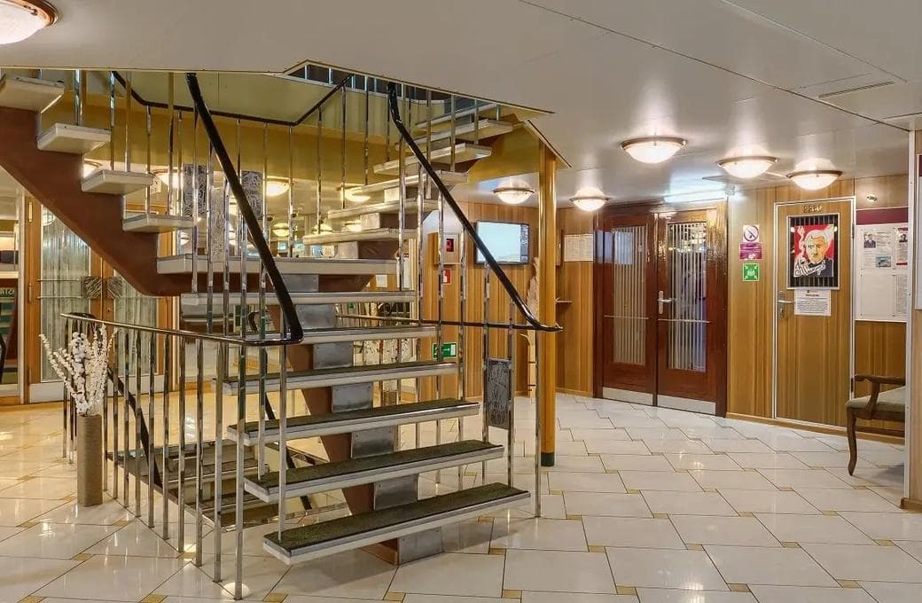 Лайнер Константин Симонов, компании ВодоходЪ. Фото 1