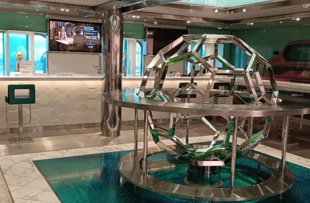 Лайнер Costa Smeralda, компании Costa Cruises. Фото 1