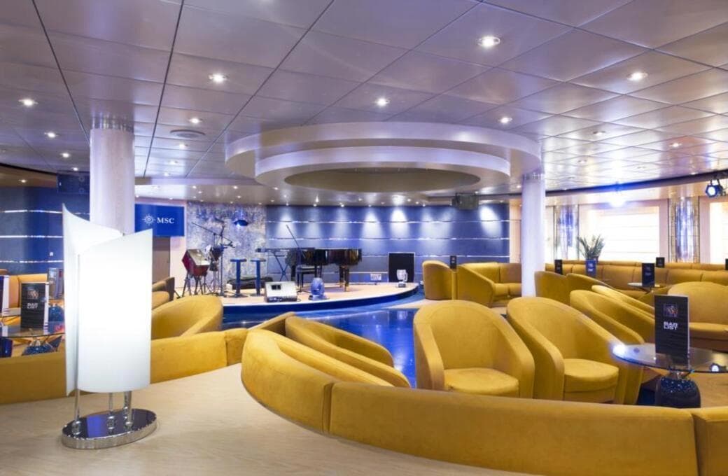 Лайнер MSC Lirica, компании MSC Crociere. Фото 1