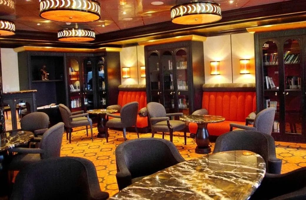 Лайнер Costa Serena, компании Costa Cruises. Фото 1