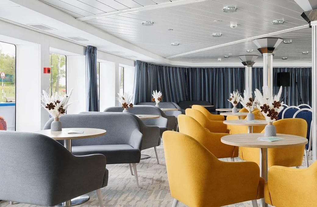 Лайнер Мстислав Ростропович, компании ВодоходЪ. Фото 1