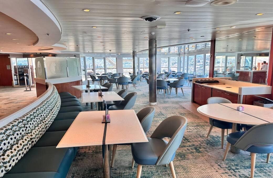 Лайнер Celebrity Infinity, компании Celebrity Cruises. Фото 1