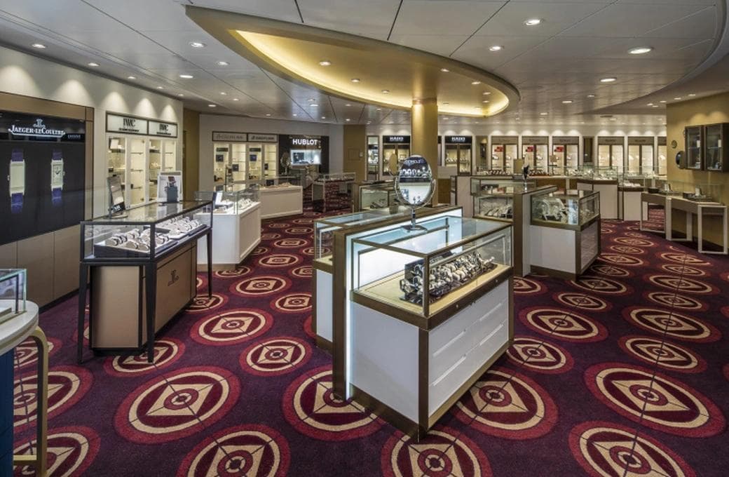 Лайнер Spectrum Of The Seas, компании Royal Caribbean International. Фото 1