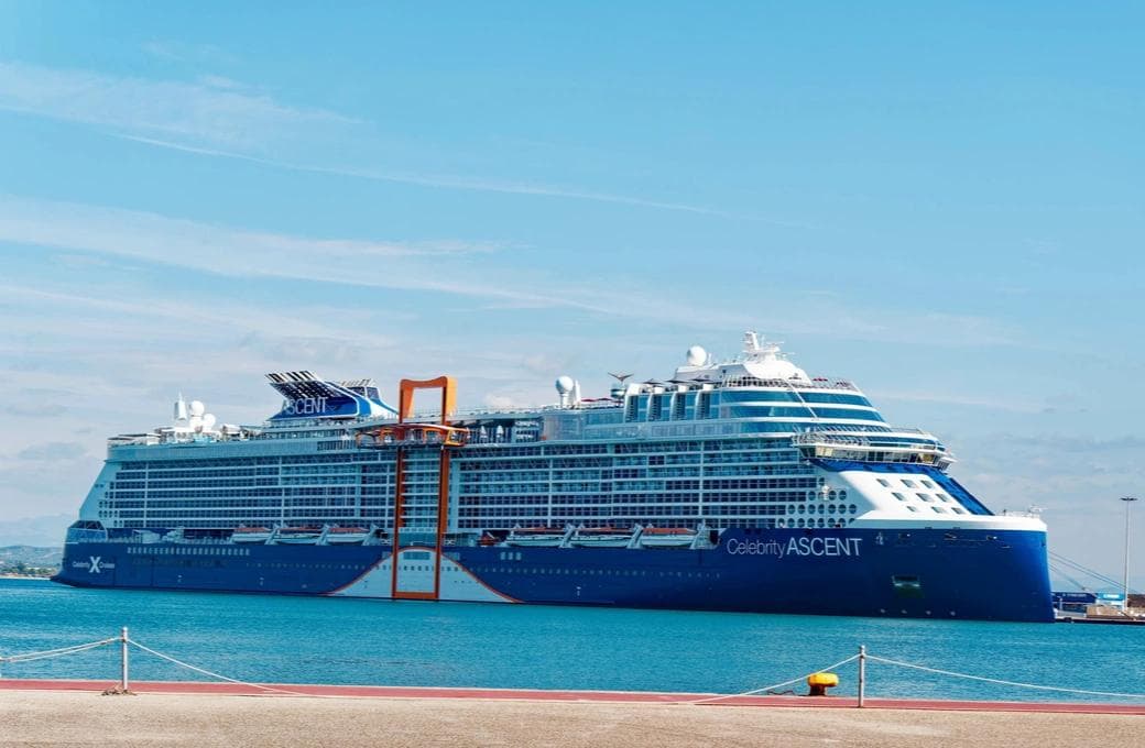 Лайнер Celebrity Ascent, компании Celebrity Cruises. Фото 1