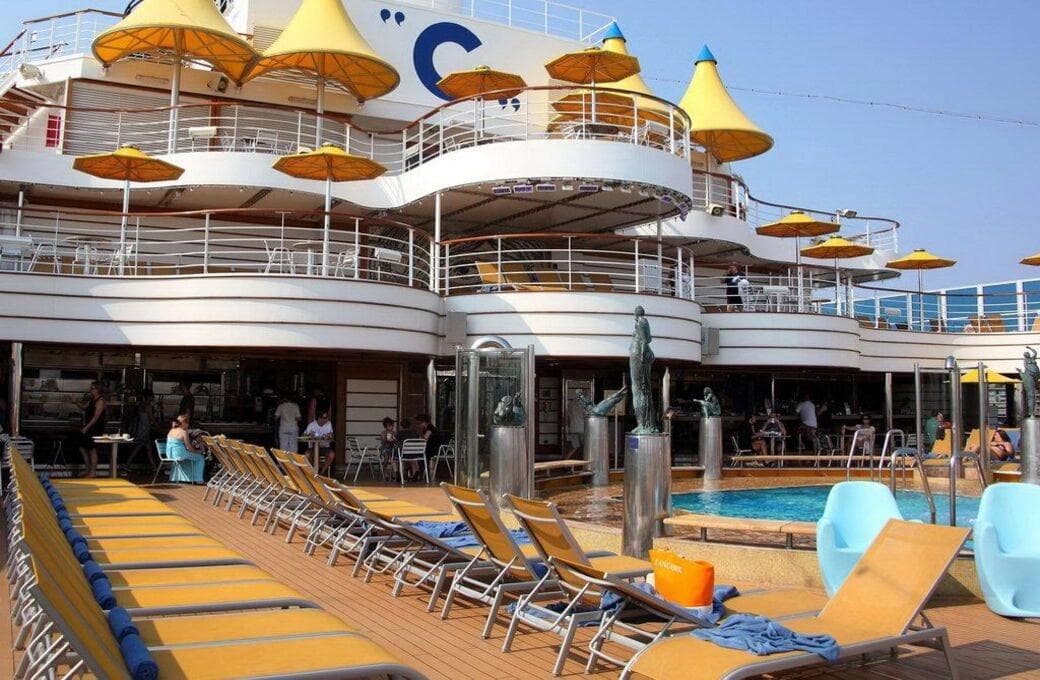 Лайнер Costa Fascinosa, компании Costa Cruises. Фото 1