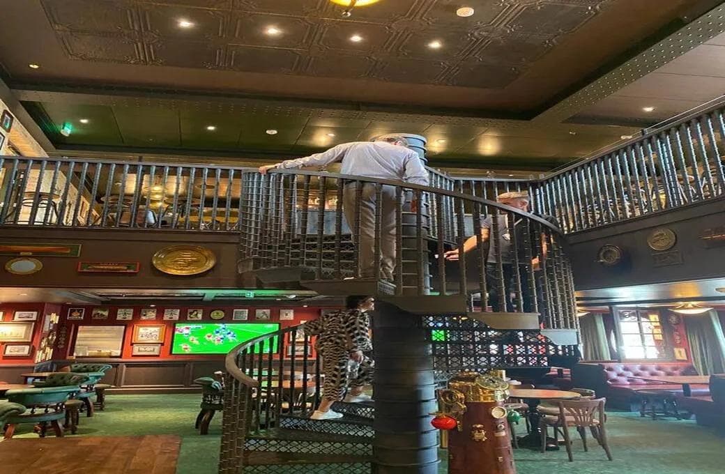 Лайнер MSC World Europa, компании MSC Crociere. Фото 1