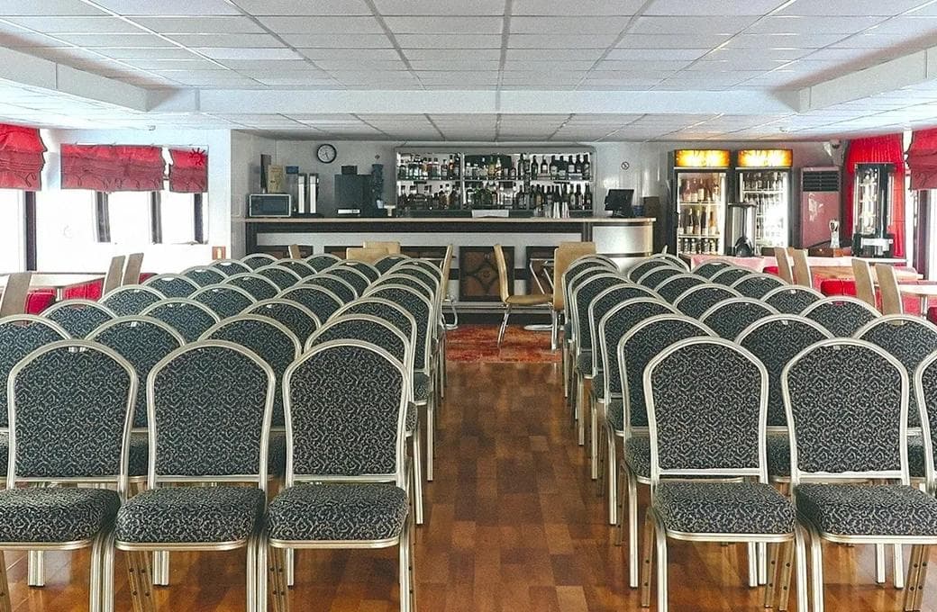 Лайнер Георгий Жуков, компании ВодоходЪ. Фото 1