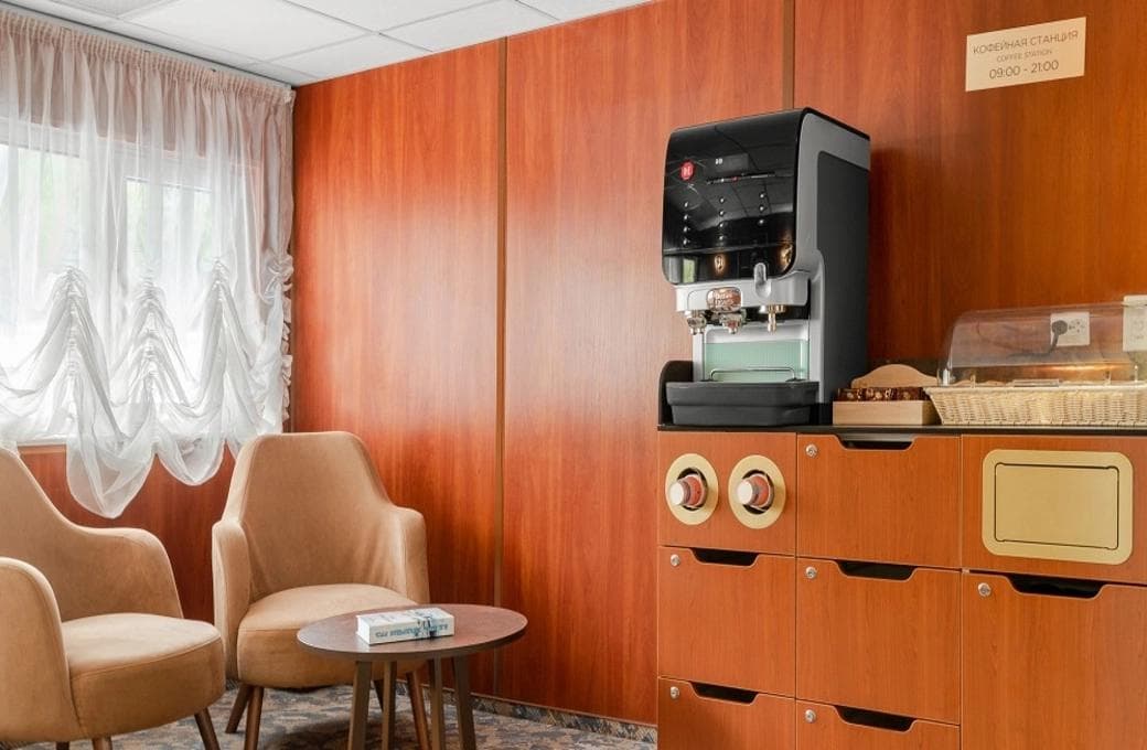 Лайнер Александр Бенуа, компании Созвездие. Фото 1