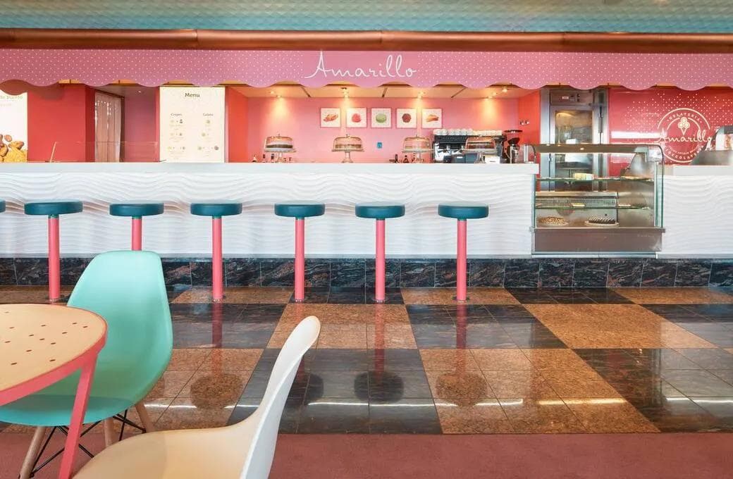 Лайнер Costa Deliziosa, компании Costa Cruises. Фото 1