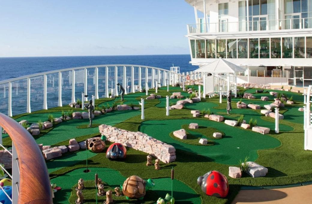 Лайнер Harmony Of The Seas, компании Royal Caribbean International. Фото 1