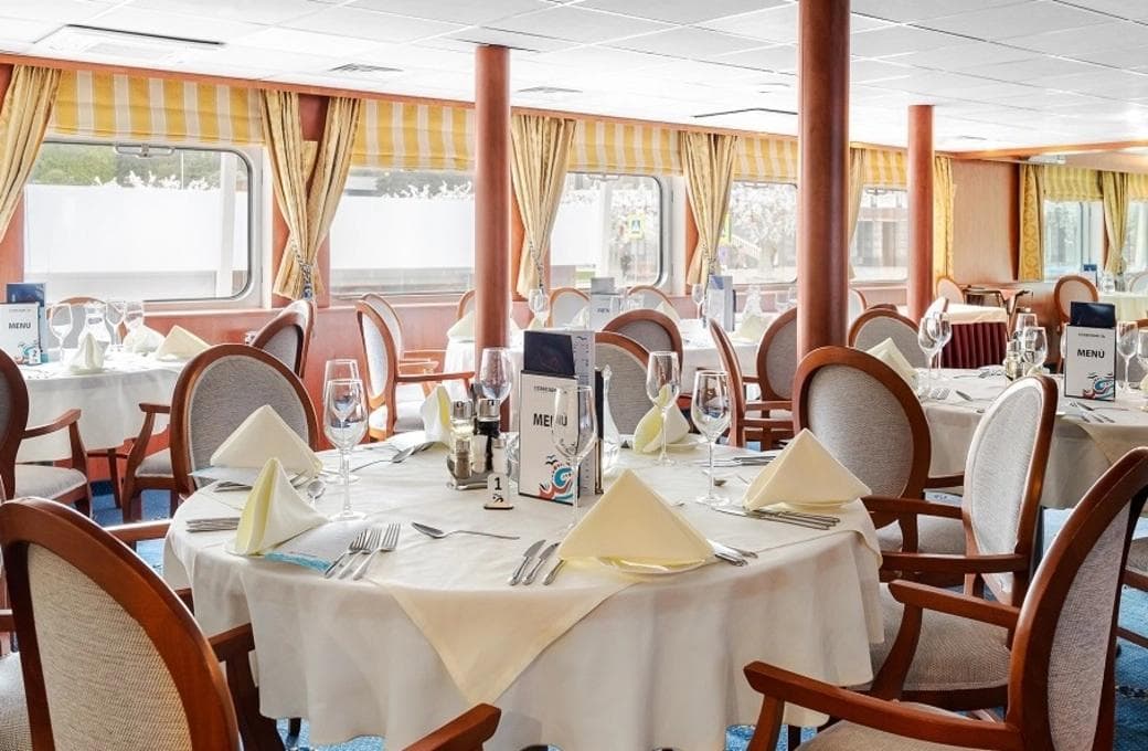 Лайнер Россия, компании Созвездие. Фото 1