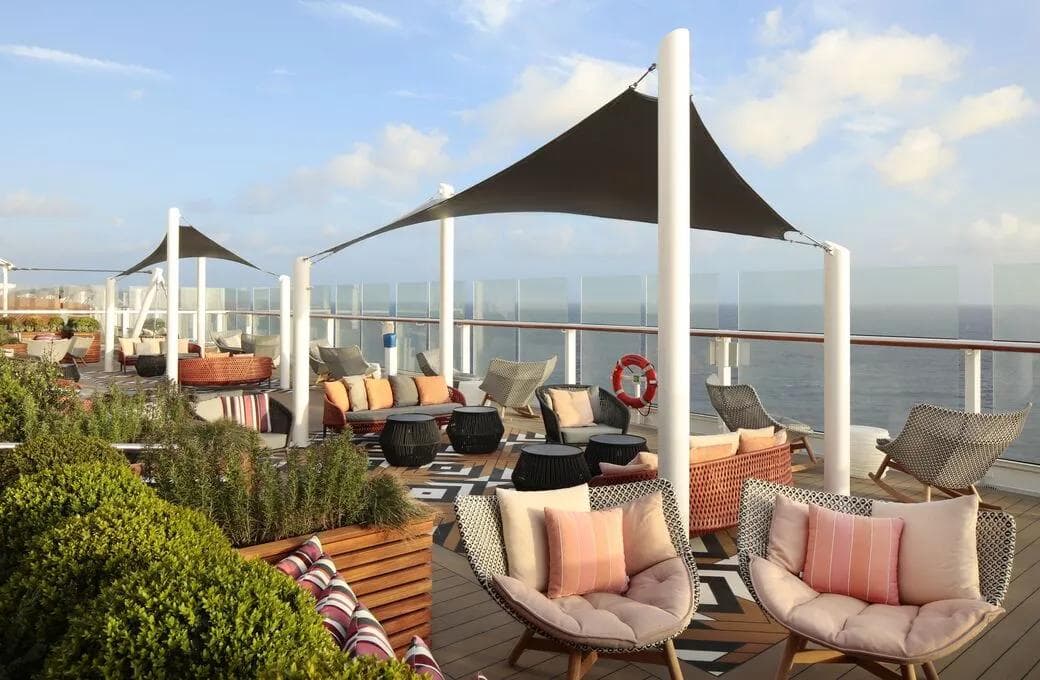 Лайнер Celebrity Silhouette, компании Celebrity Cruises. Фото 1