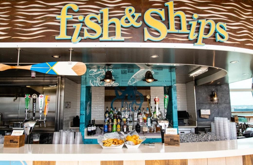 Лайнер Independence Of The Seas, компании Royal Caribbean International. Фото 1