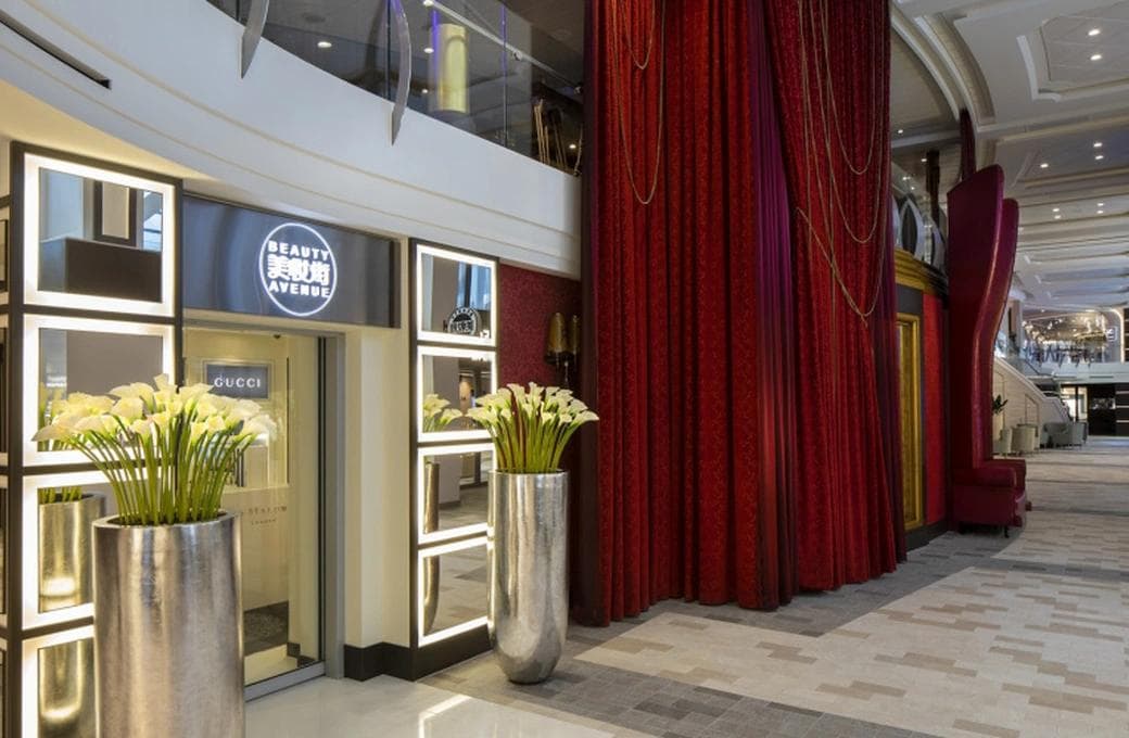 Лайнер Spectrum Of The Seas, компании Royal Caribbean International. Фото 1