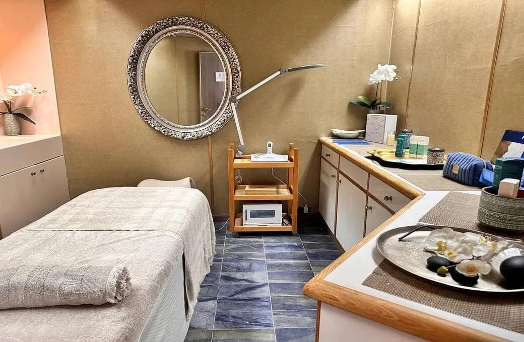 Лайнер Celestyal Journey, компании Celestyal Cruises. Фото 1