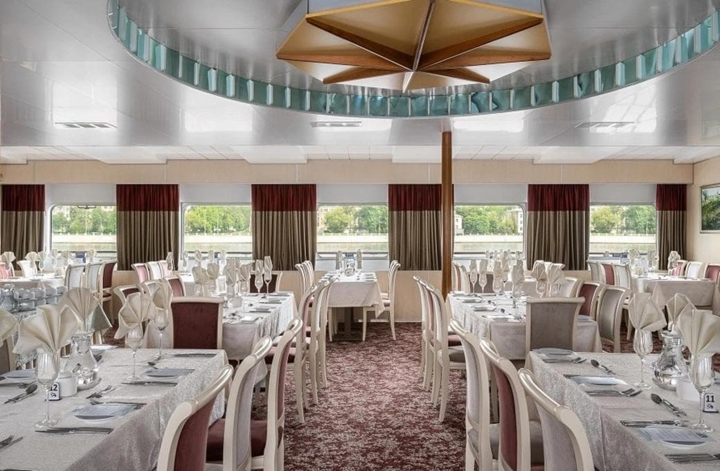 Лайнер Симфония севера, компании Созвездие. Фото 1