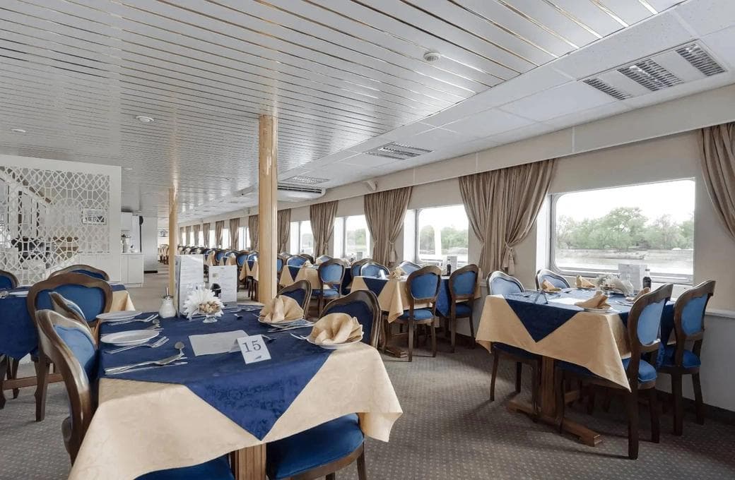 Лайнер Волга Стар, компании Донинтурфлот. Фото 1